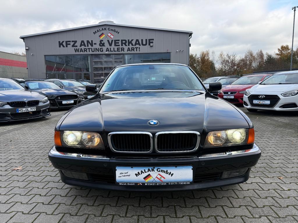 BMW 728