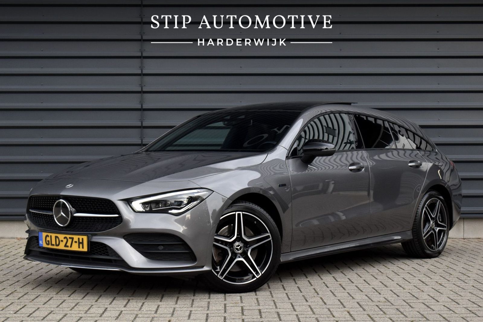 Mercedes-Benz CLA 250 Shooting Brake e AMG Line | Pano | ACC |