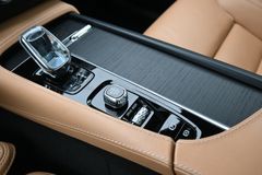 Fahrzeugabbildung Volvo XC90 B5 D AWD Autom Inscription*STDHZG*PANO*LUFT