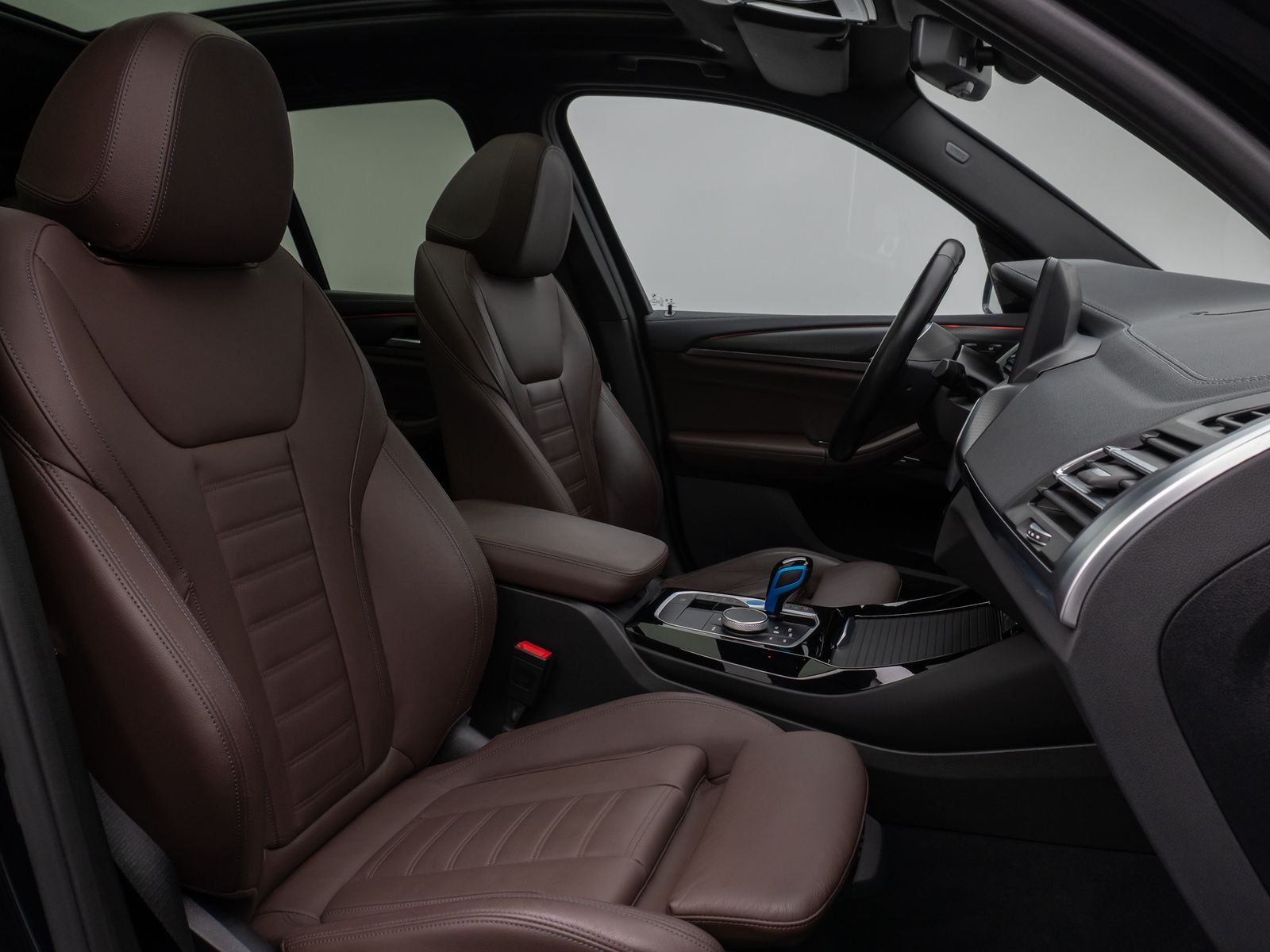 Fahrzeugabbildung BMW iX3 Impressive M Sport Panorama 360°HUD DAB H/K