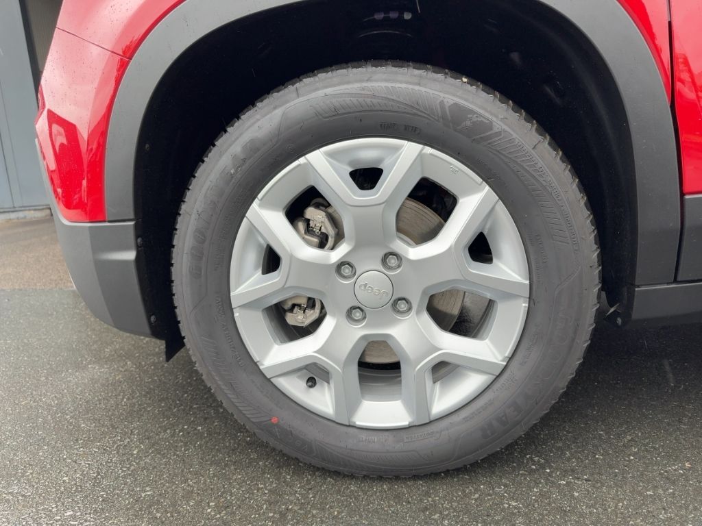 Fahrzeugabbildung Jeep Avenger e-Hybrid Altitude ALLWETTER NAVI WINTER
