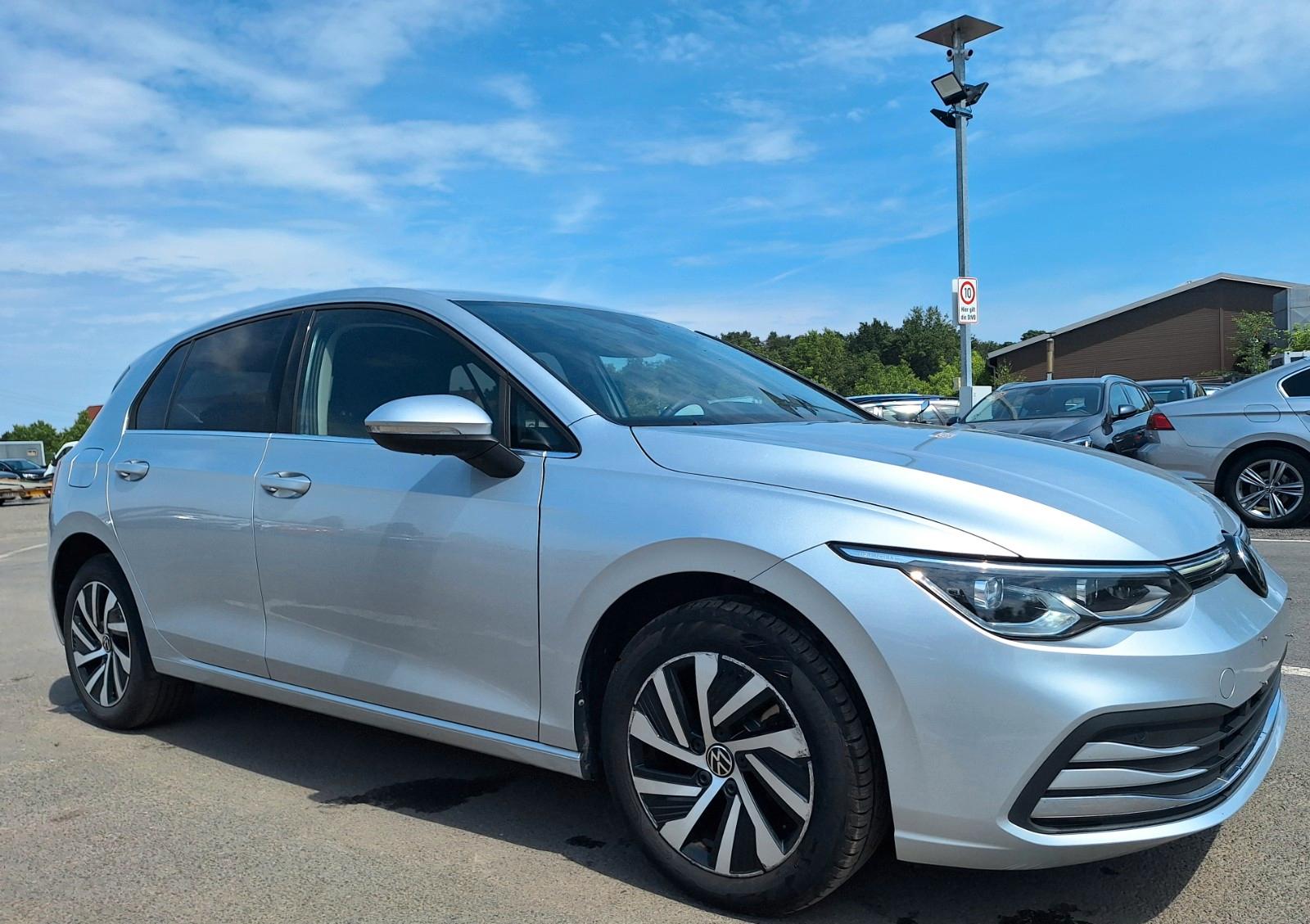 Volkswagen Golf 8 Limo*Style*eHybrid*Navi*LED*SHZ*Cam-PDC*