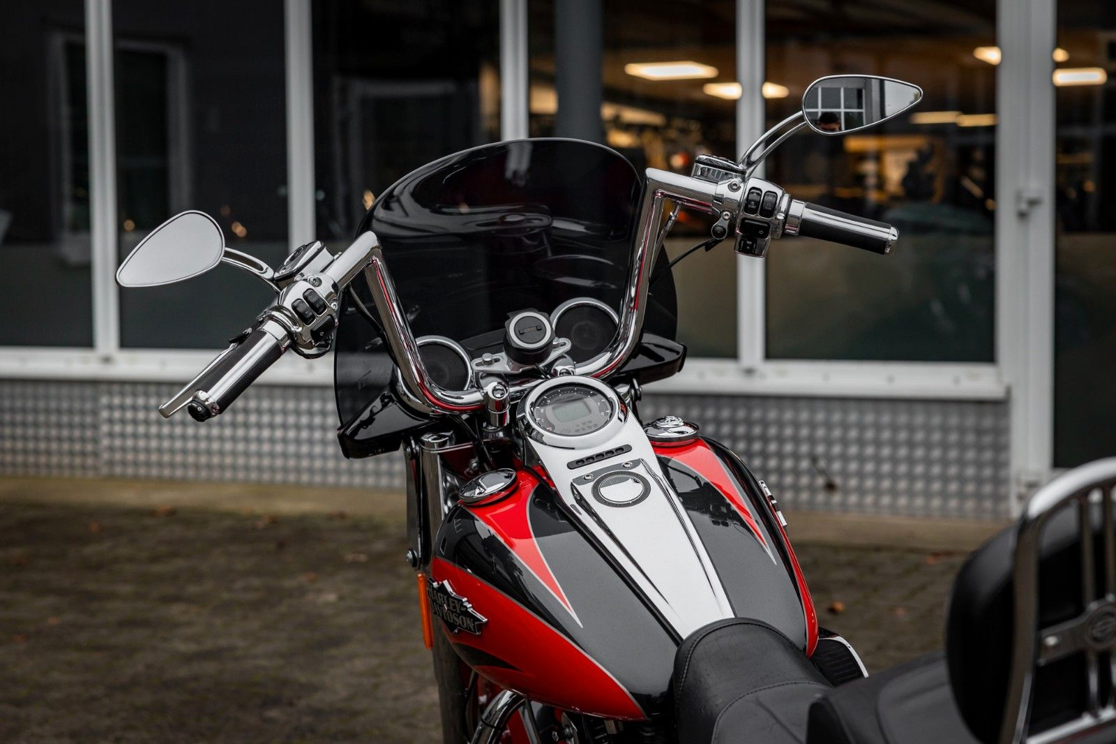 Fahrzeugabbildung Harley-Davidson FLSTSE2 CVO SOFTAIL CONVERTIBLE 110cui -Kesstech