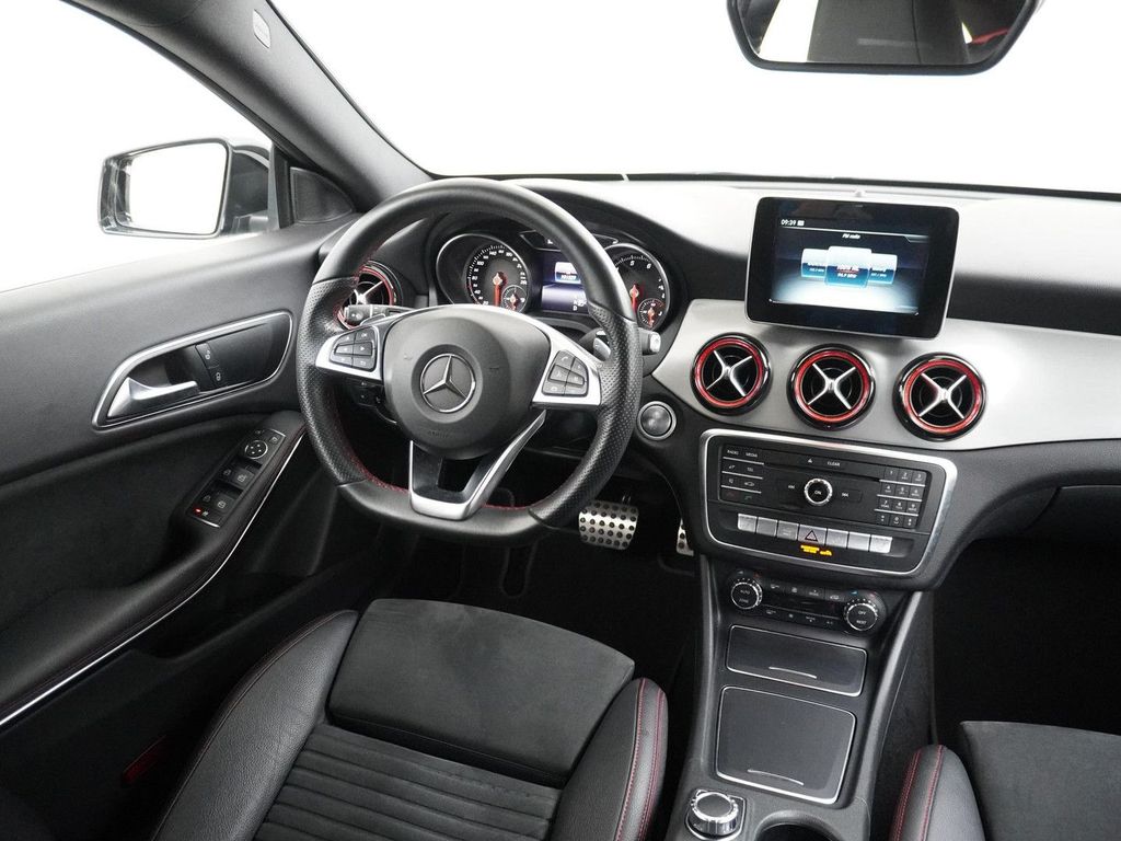 Mercedes-Benz CLA 250 Shooting Brake Sport 4MATIC Business kam