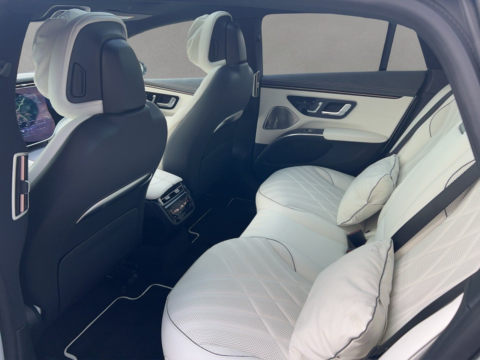 Fahrzeugabbildung Mercedes-Benz EQS 580 AMG ManufakturInterieur TV Masage AR-HUD