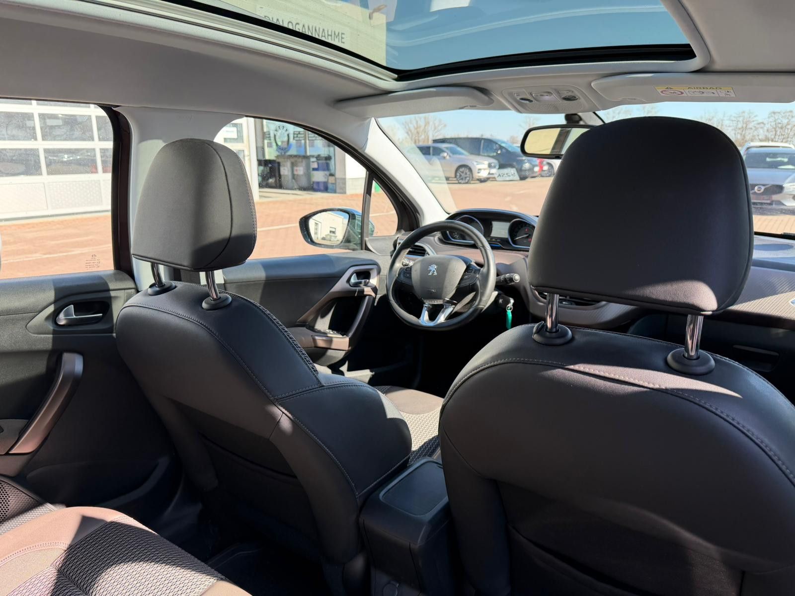 Fahrzeugabbildung Peugeot 2008 Allure