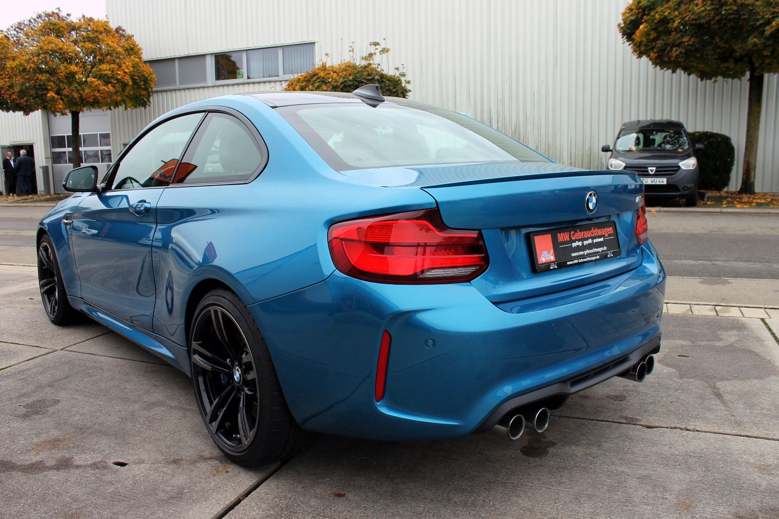 Fahrzeugabbildung BMW M2 Coupé DKG Carbon Dach PDC KAM TEMP H&K LED