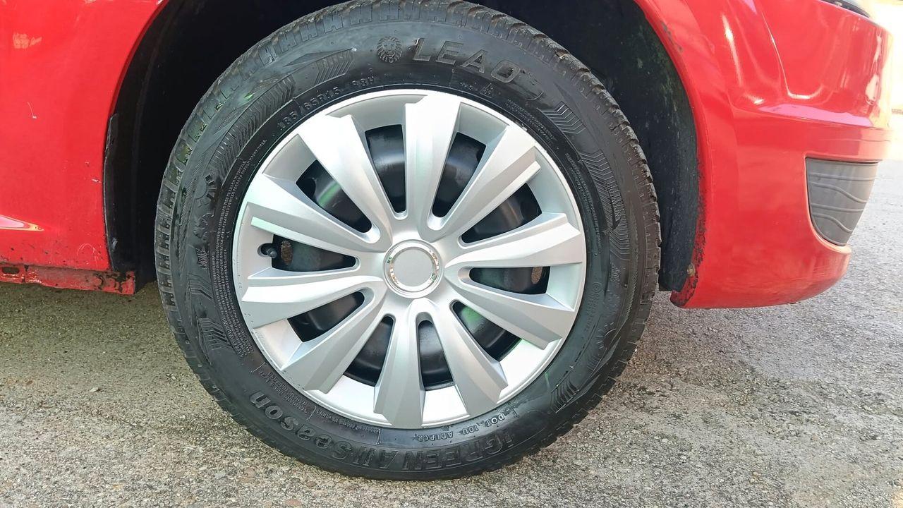 Dacia Logan 2011 — photo 13