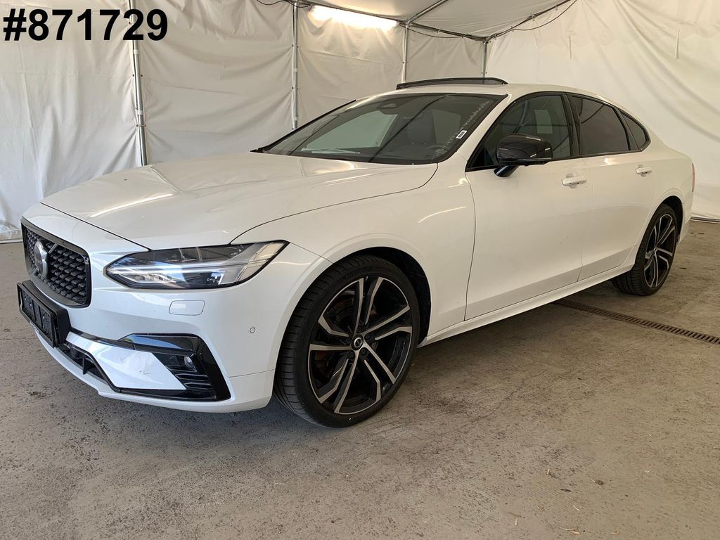 2022 Volvo S90