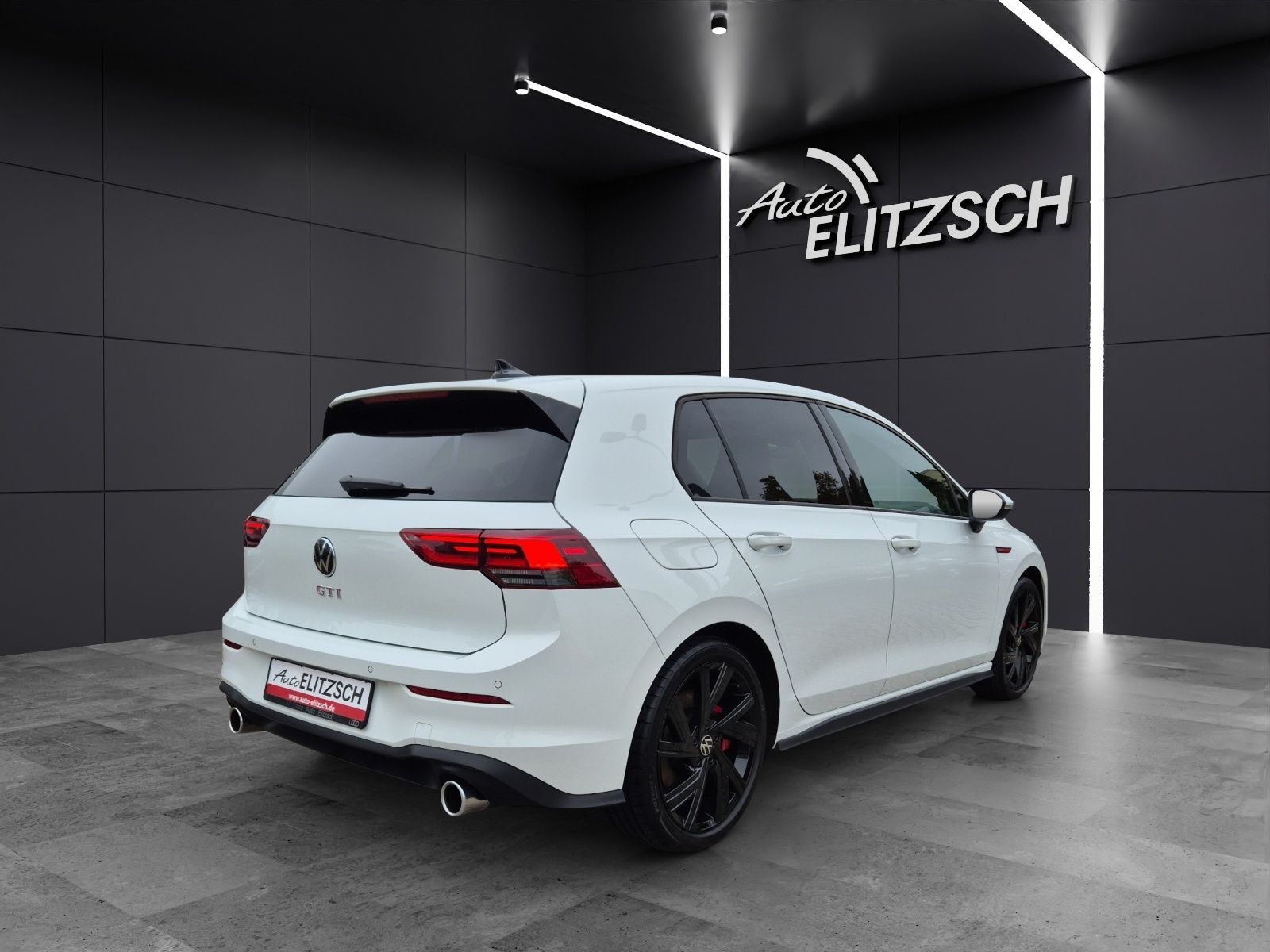 Fahrzeugabbildung Volkswagen Golf VIII GTI TSI DSG ACC LED AHZV