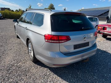 Volkswagen Passat Variant - 8