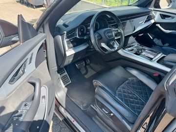 Audi Q8 - 3
