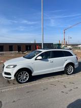 Audi Q7 4.2 TDI quattro tiptronic -S-line, 7 sitze. - Audi Q7 mit Diesel-Antrieb: 4.2