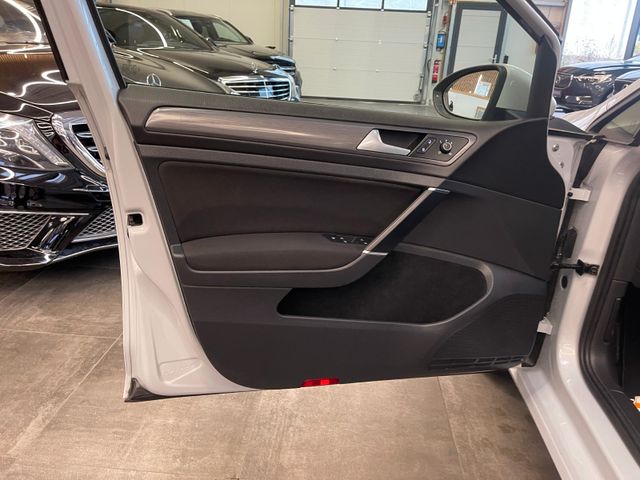 MYAUTOCENTER – Gebraucht- und Jahreswagen mit Werkstattservice in Pfaffenhofen Volkswagen Golf VII Lim. Comfortline BMTStart-Stopp*Klima*