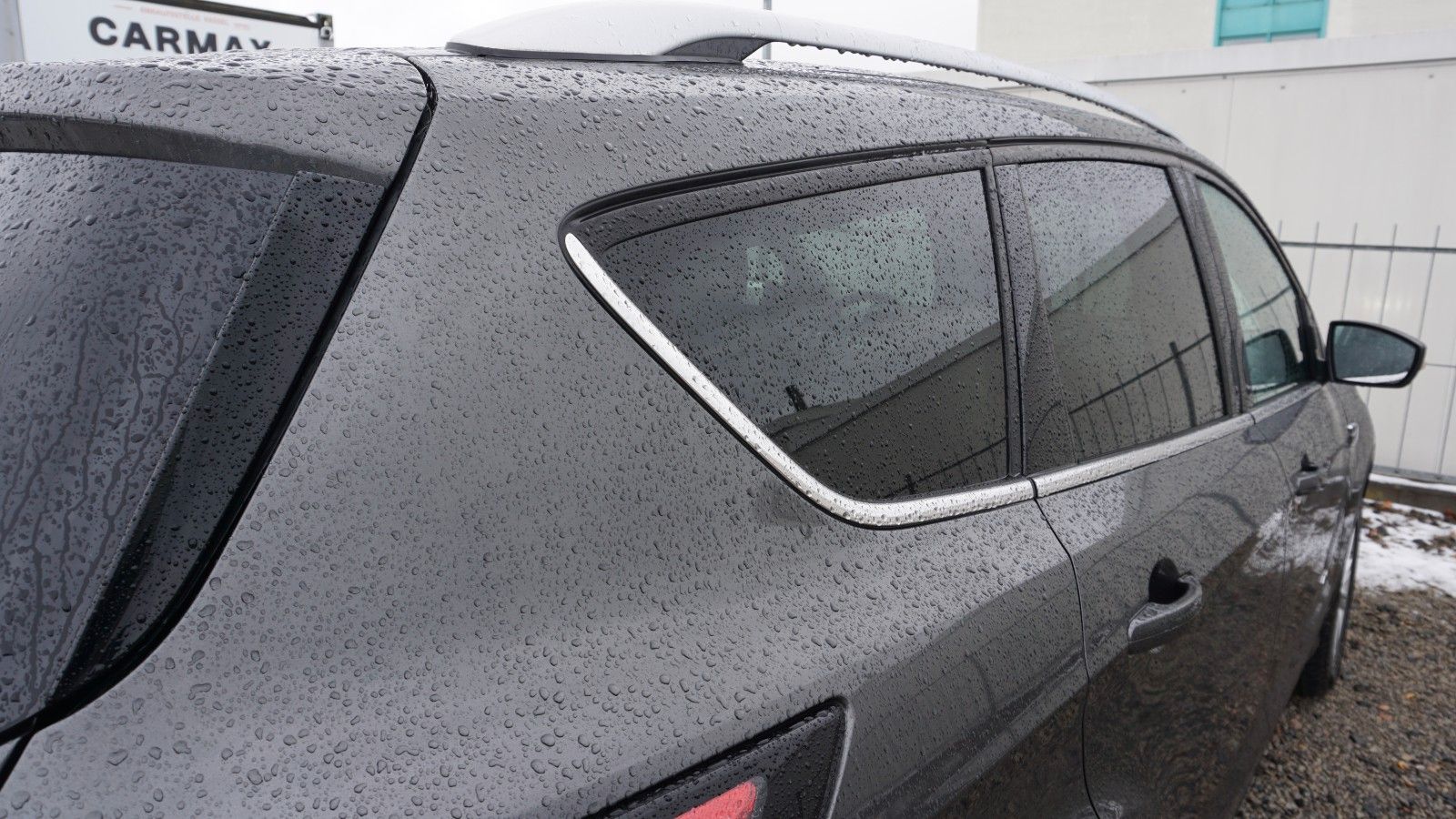 Fahrzeugabbildung Ford Kuga Titanium, Navi, Allrad, PDC, LED