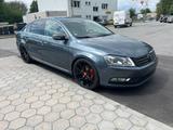 Volkswagen Passat Lim. Highline - Volkswagen Passat aus 2011: Highline