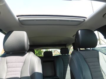 Mercedes-Benz E-Klasse E 250 T Avantgarde AHKNaviR-KamLEDG