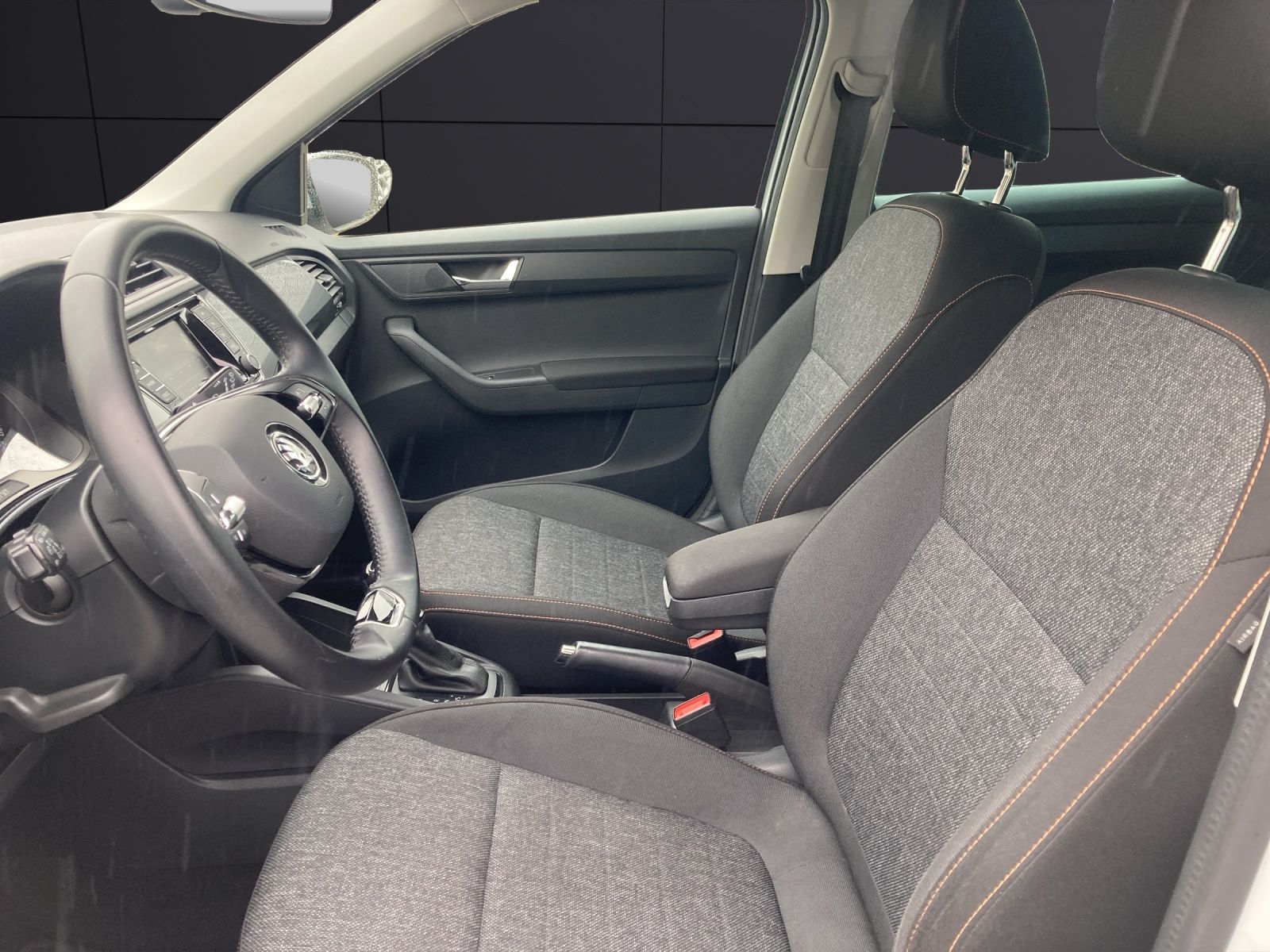 Fahrzeugabbildung SKODA Fabia Combi TSI Best-of DSG Navi Climatronic GRA