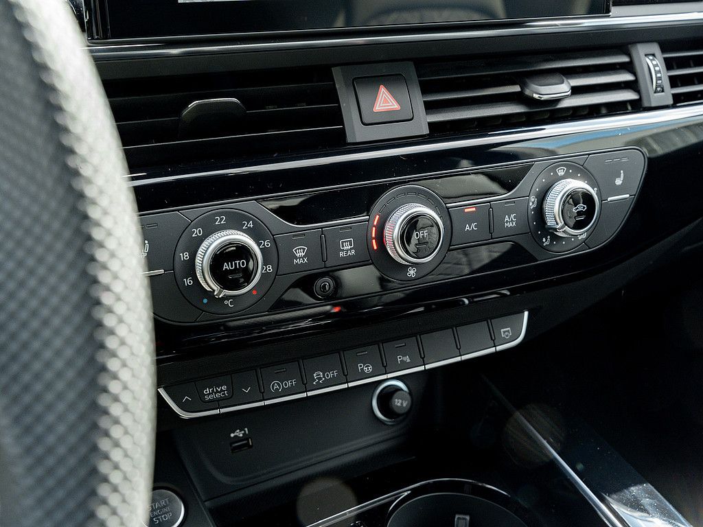 Fahrzeugabbildung Audi A5 Coupe 35 TFSI S line KAMERA NAVI ACC LED PANO