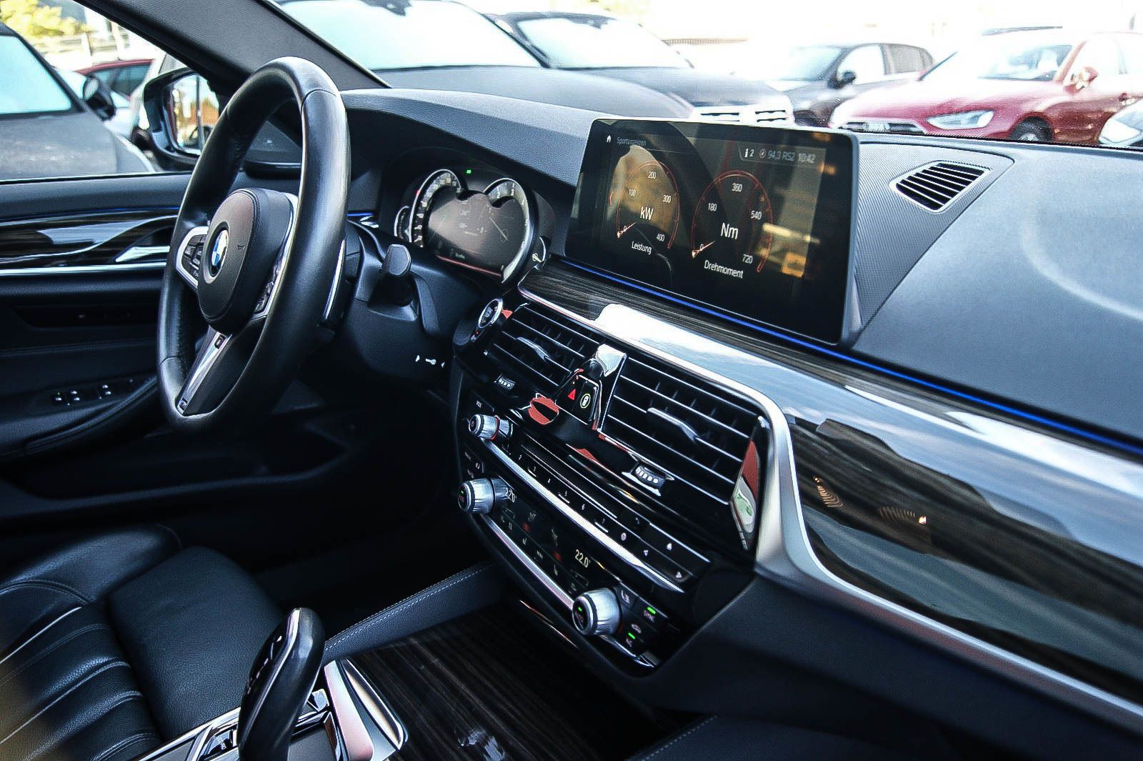 Fahrzeugabbildung BMW M550 xDrive V8 340kW/462PS HEADUP HARMAN&KARDON