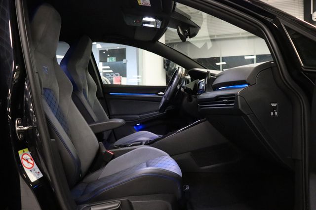 Fahrzeugabbildung Volkswagen Golf VIII Lim. R 4Motion|MATRIX|H/K|DCC|AMBIENTE