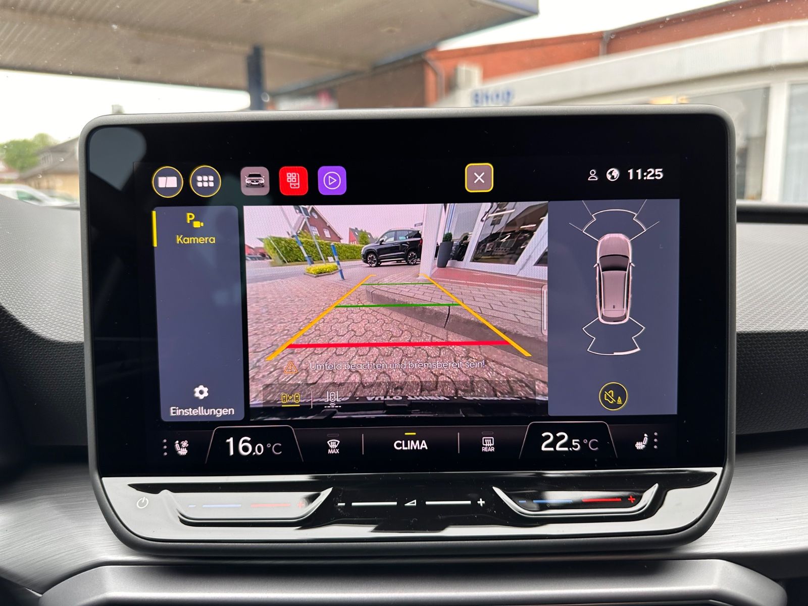 Fahrzeugabbildung SEAT Leon ST FR 1.5 eTSI DSG LED/GRA/SHZ/Kamera/APP