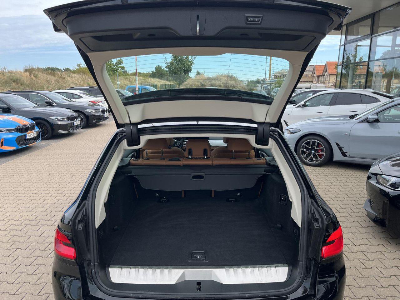 BMW 530e Tour HUD Pano Laser SpoSi RFK HiFi LiveProf