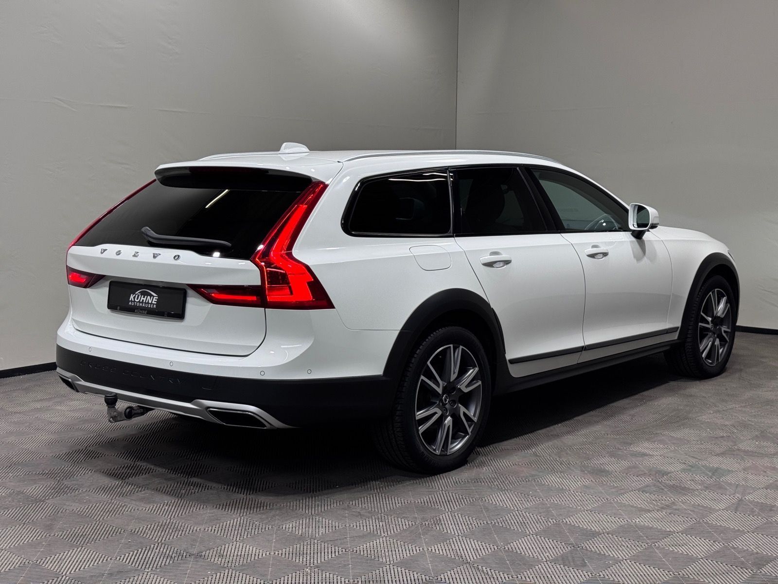 Volvo V90 Cross Country Pro D5 AWD | AHK LED NAVI 360° foto 16