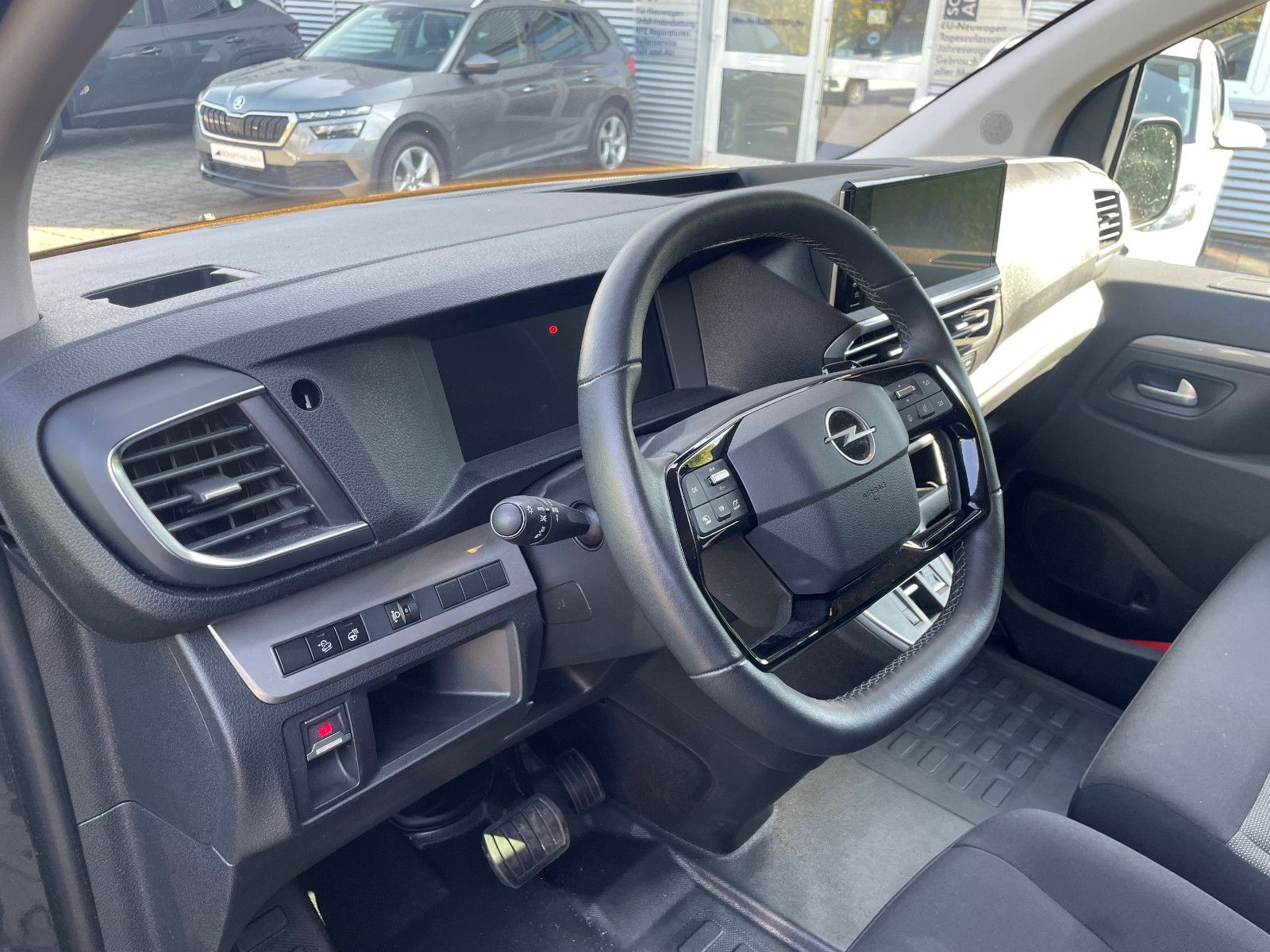Fahrzeugabbildung Opel Zafira Life Edition XL NAV 9-S ALU LHZ SHZ UVM