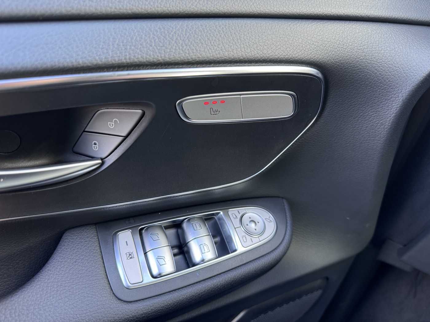 Fahrzeugabbildung Mercedes-Benz V 300 d EDITION 7Sitze MBUX LED Kamera