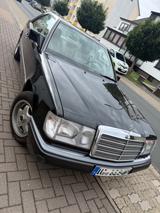 Mercedes-Benz CE 300 - schwarze Mercedes-Benz CE 300