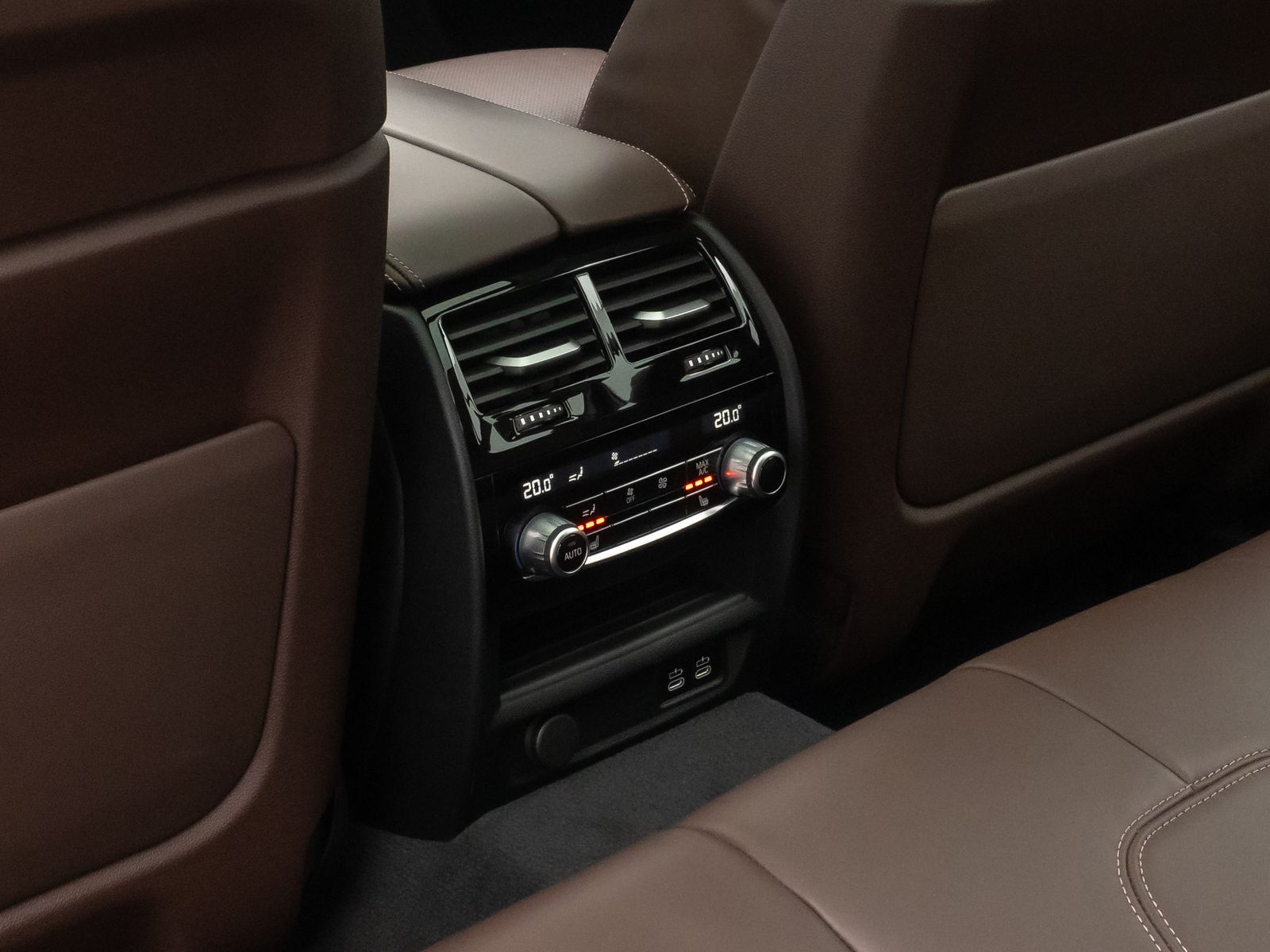 Fahrzeugabbildung BMW 540d xD ACC Laser HUD DAB Panorama H/K Belüftung