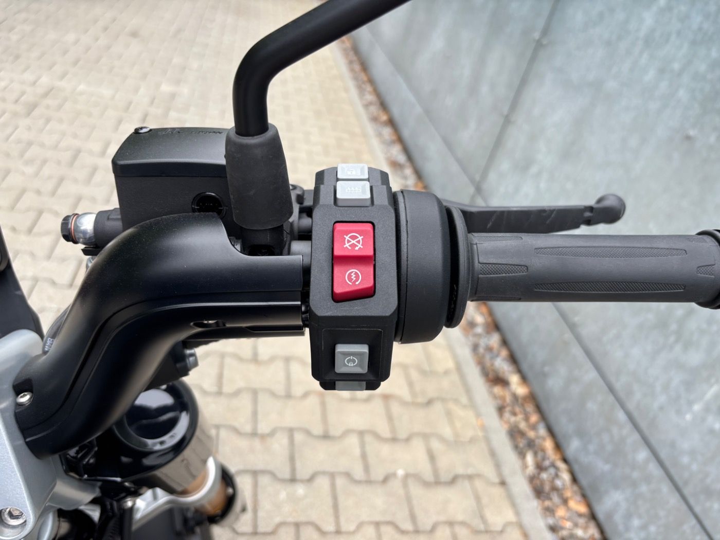 Fahrzeugabbildung BMW CE 02 Highline Paket Schnellader
