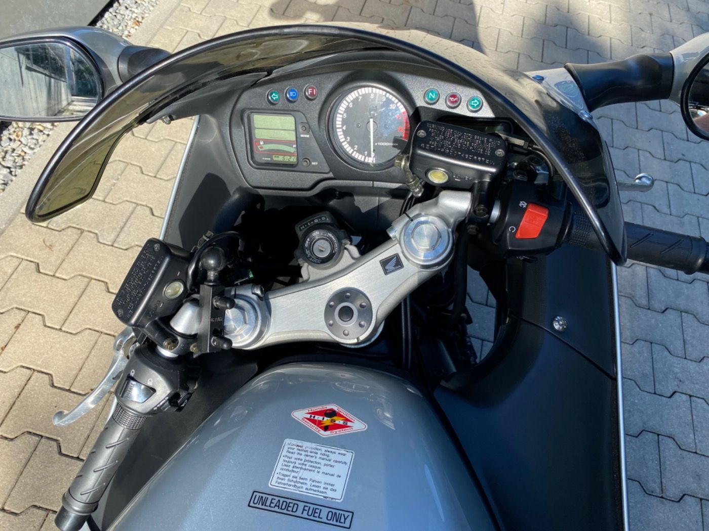 Fahrzeugabbildung Honda CBR 1100 XX SC35 aus 1. Hand