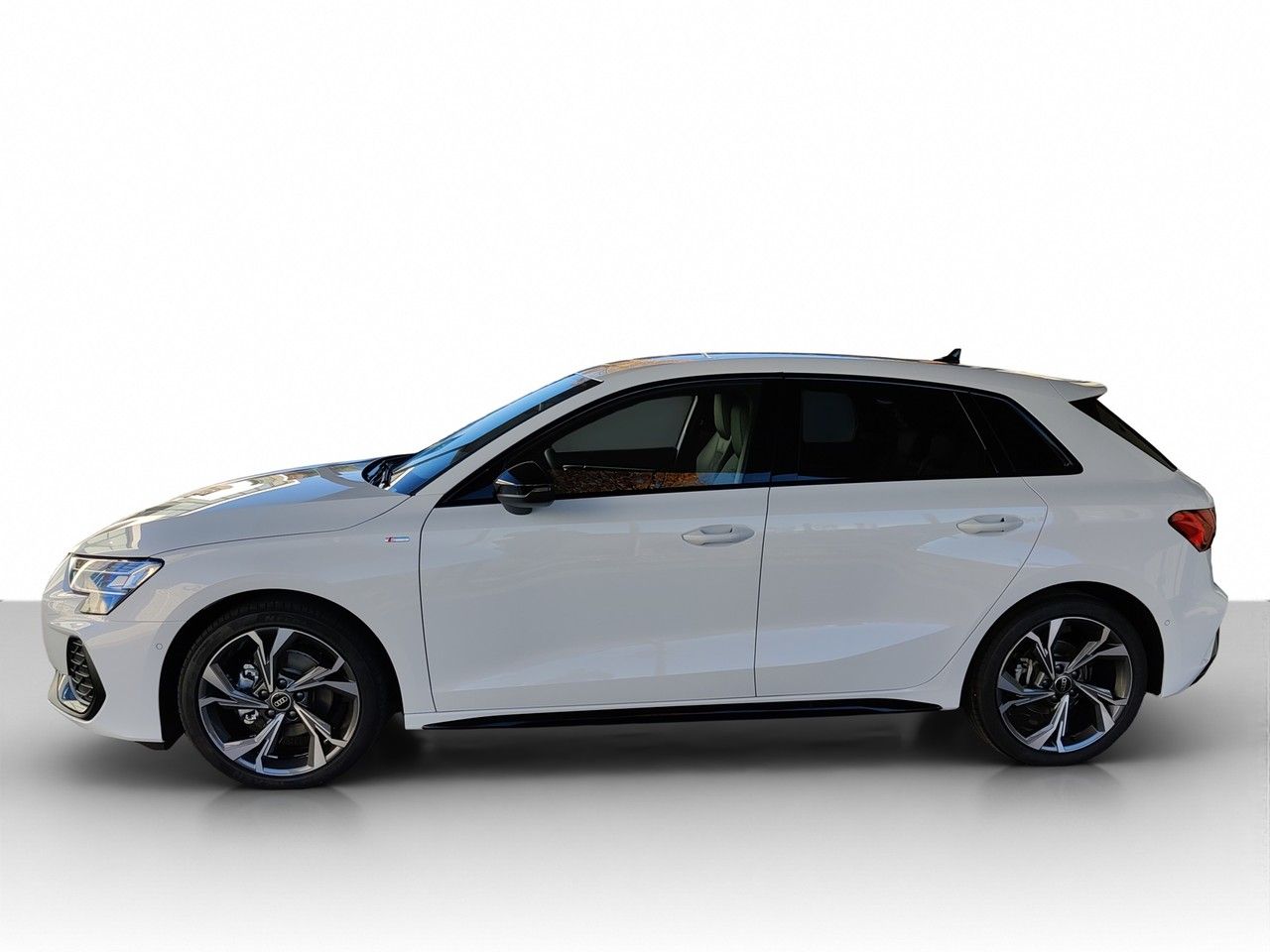 Audi A3 Sportback S line TFSI 110 kW S tronic ACC foto 2