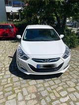 Hyundai i40 1.7 Diesel Automatik Premium A... - Hyundai i40 mit Diesel-Antrieb: Kombi, Automatik, 1.7