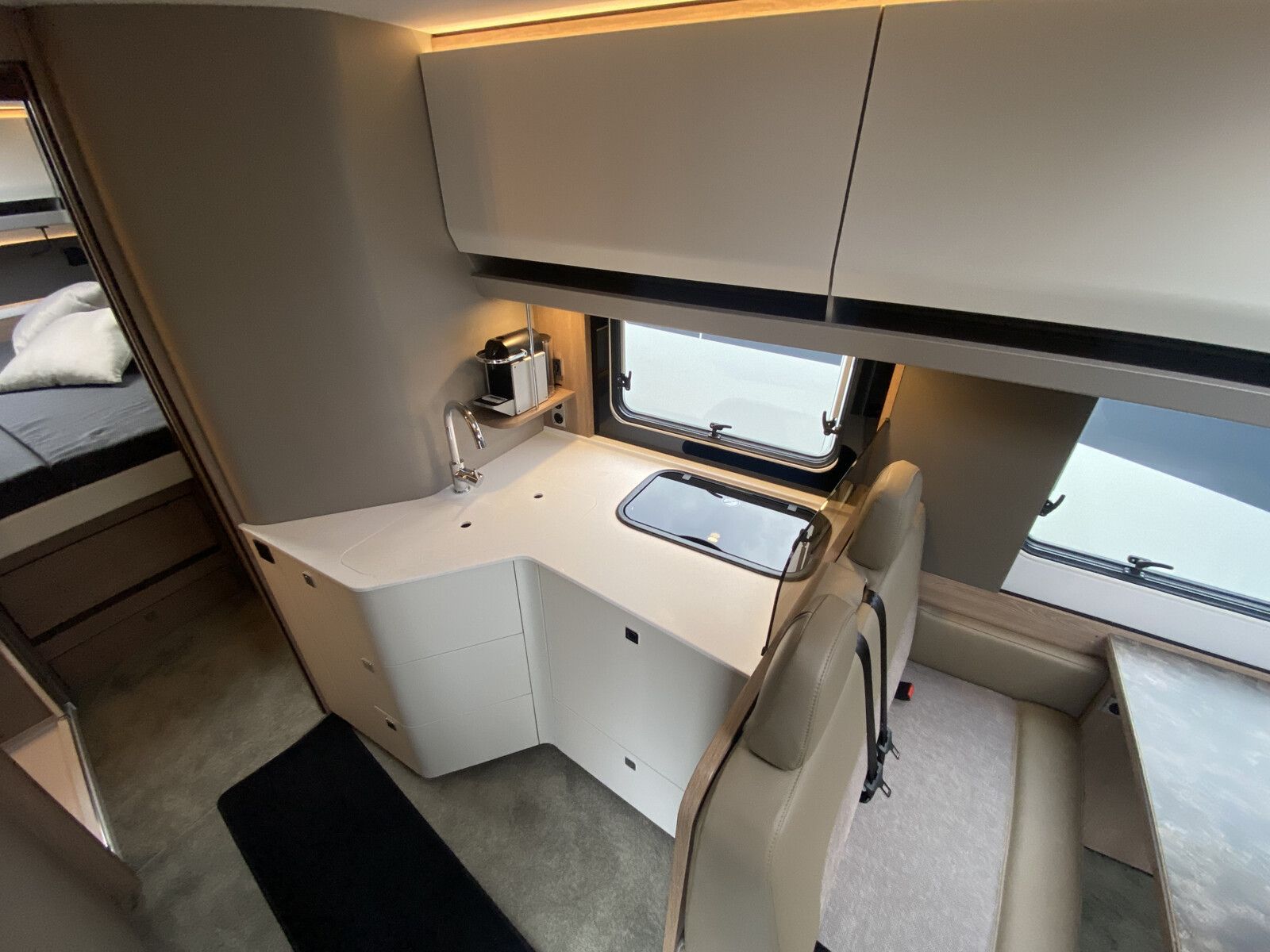 Fahrzeugabbildung Morelo Loft Alkoven 88 L AHK, Gastank, Spülmaschine