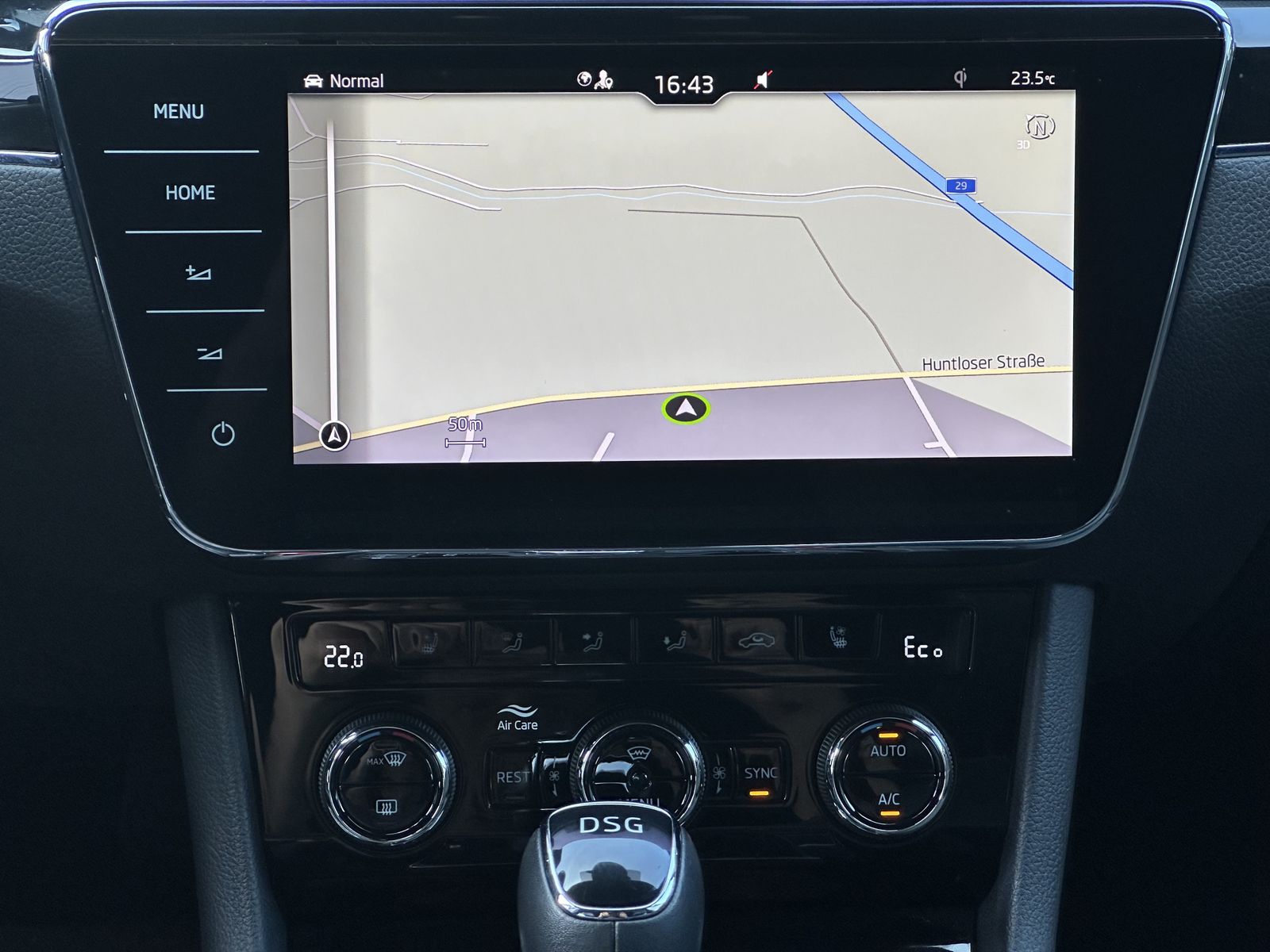 Fahrzeugabbildung SKODA Superb 1.4 TSI iV DSG L&K NAV+LED+AHK+ACC+KAMERA