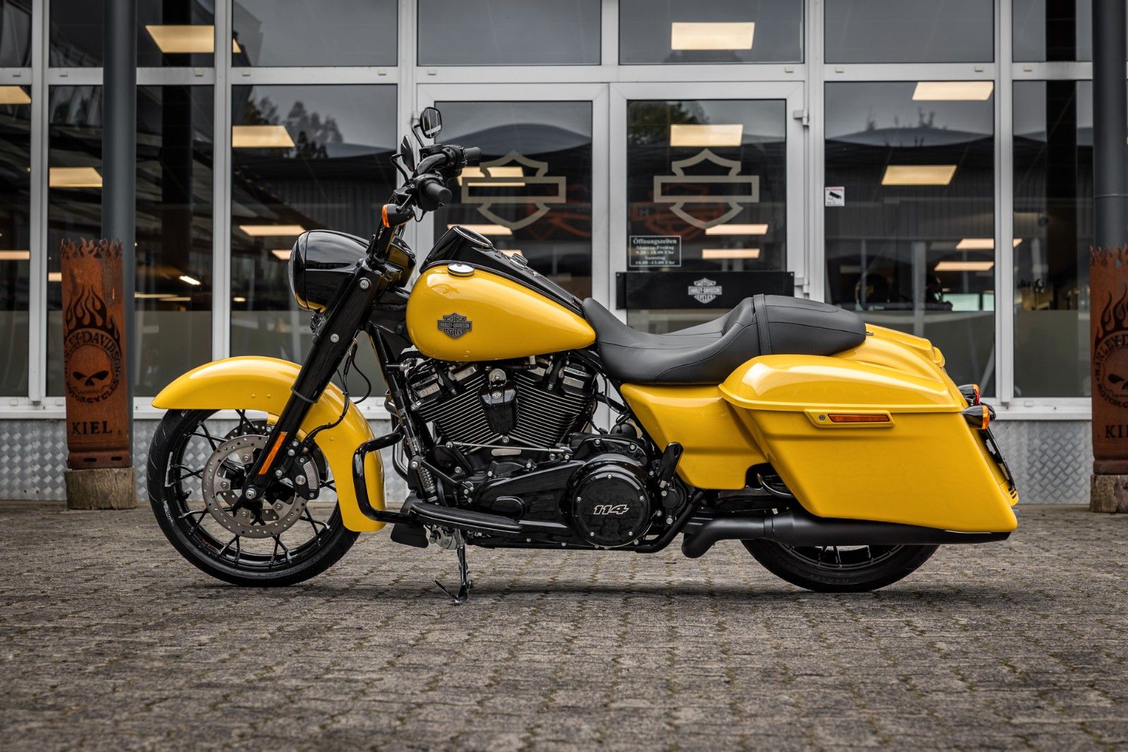 Fahrzeugabbildung Harley-Davidson ROAD KING SPEC. FLHRXS 114ci  SOFORT VERFÜGBAR