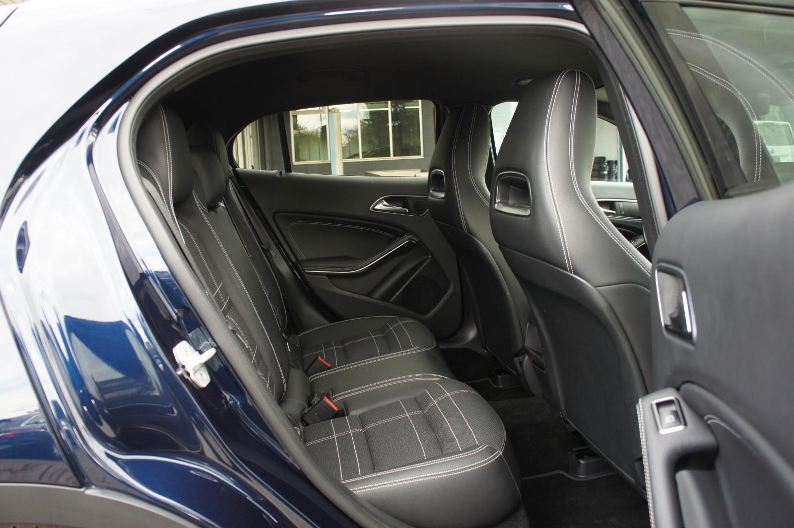 Mercedes-Benz GLA 200 Urban *BI-XENON*NAVI*KLIMA*PDC*SHZ*