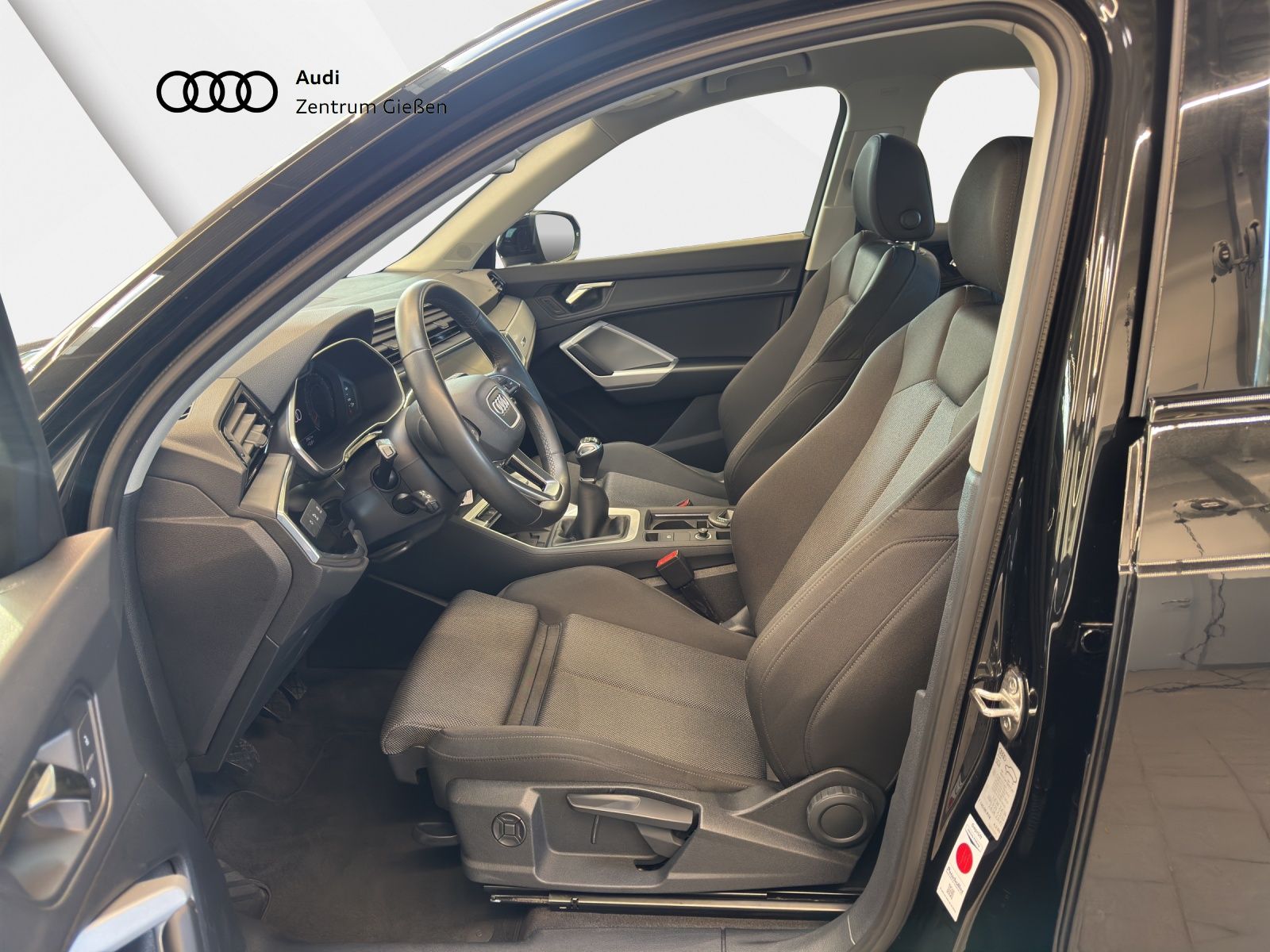 Audi Q3 35 TDI advanced black AHK LED Navi foto 5
