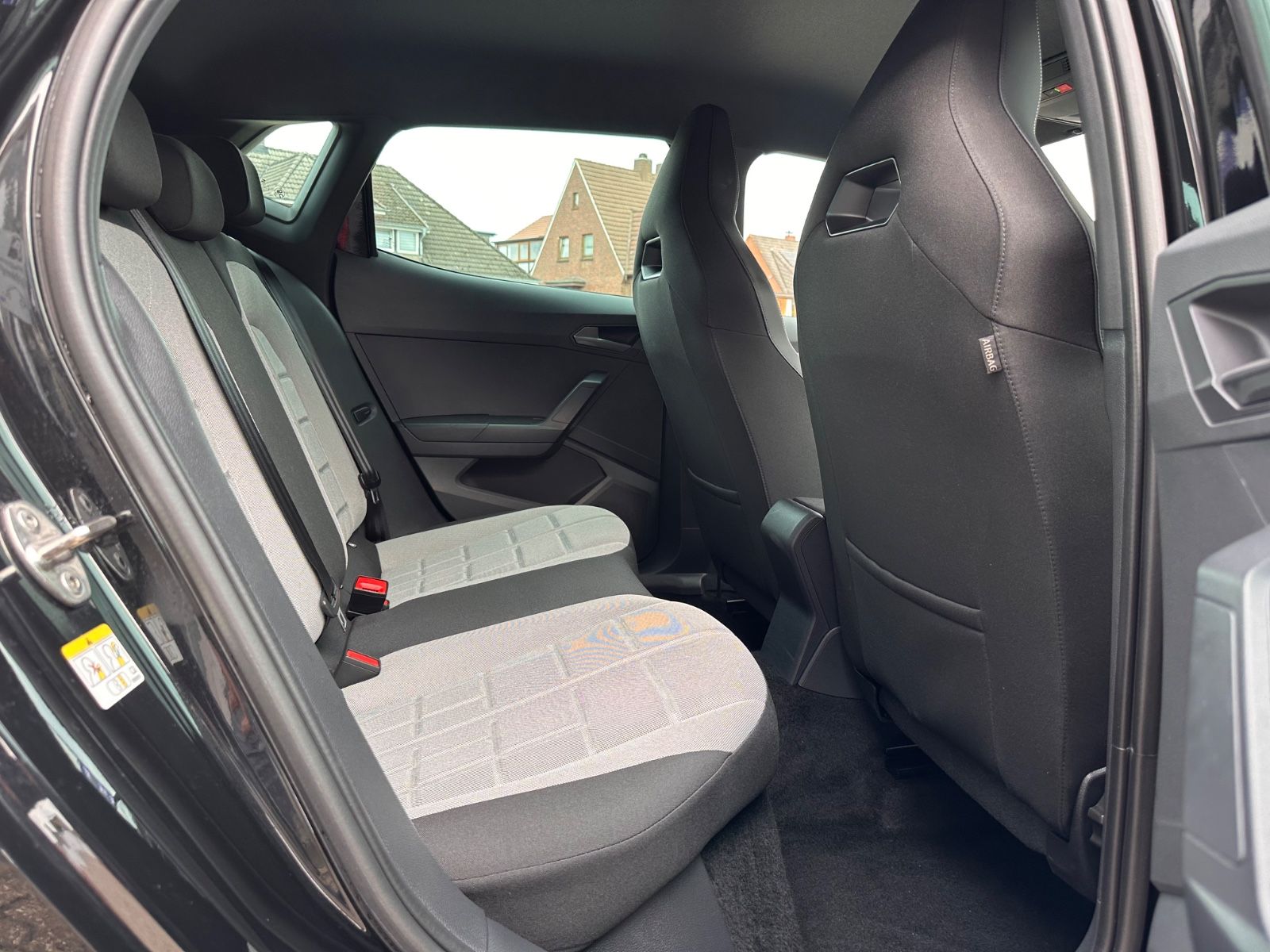 Fahrzeugabbildung SEAT Ibiza 1.0 TSI FR Black Edition DSG ACC/LED/Kamer