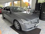 Mercedes-Benz E 250 CGI BlueEfficiency Coupe Avantgarde - Mercedes-Benz E 250: Coupe, Cgi
