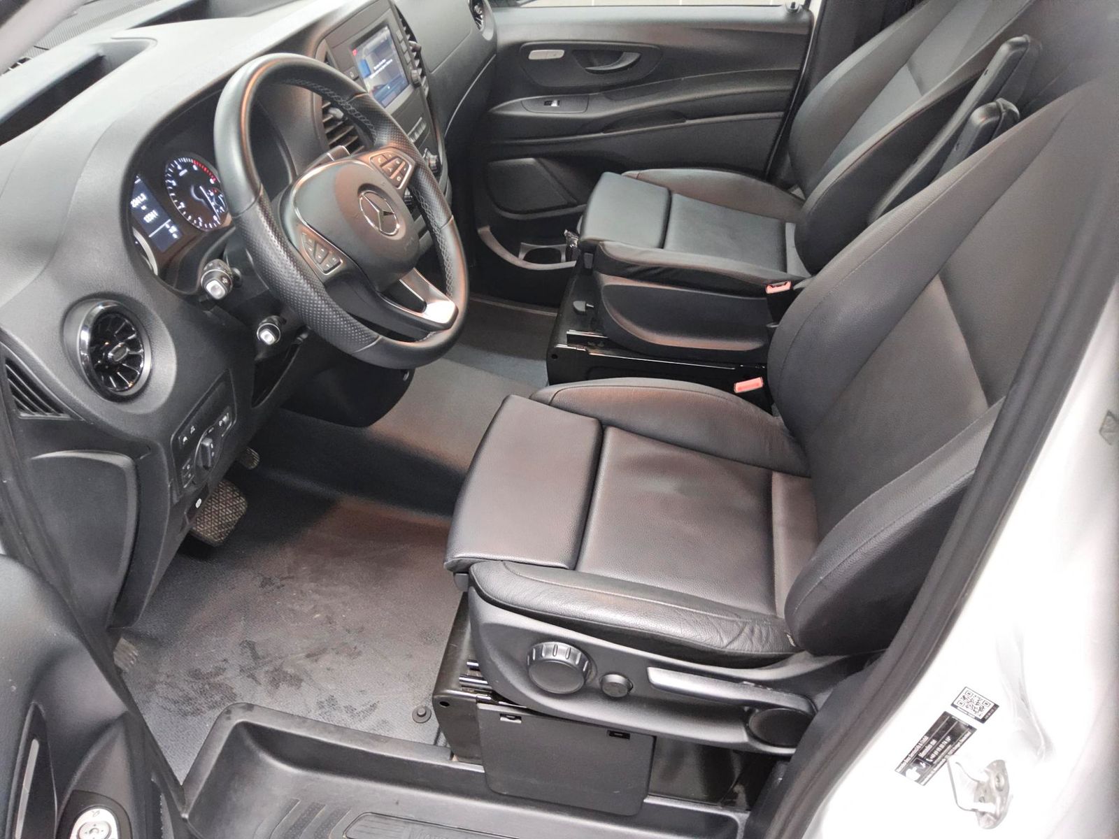Mercedes-Benz Vito Tourer 114 CDI extralang 8-Sitze Leder Navi foto 8