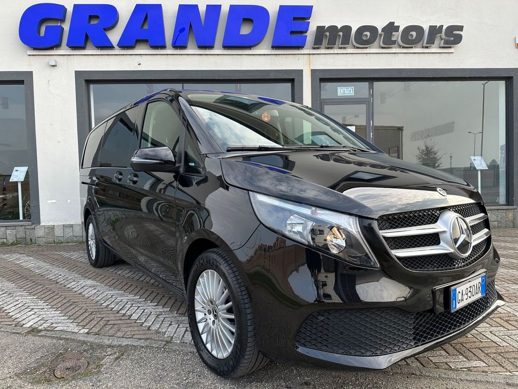 Image of Mercedes-Benz V 220