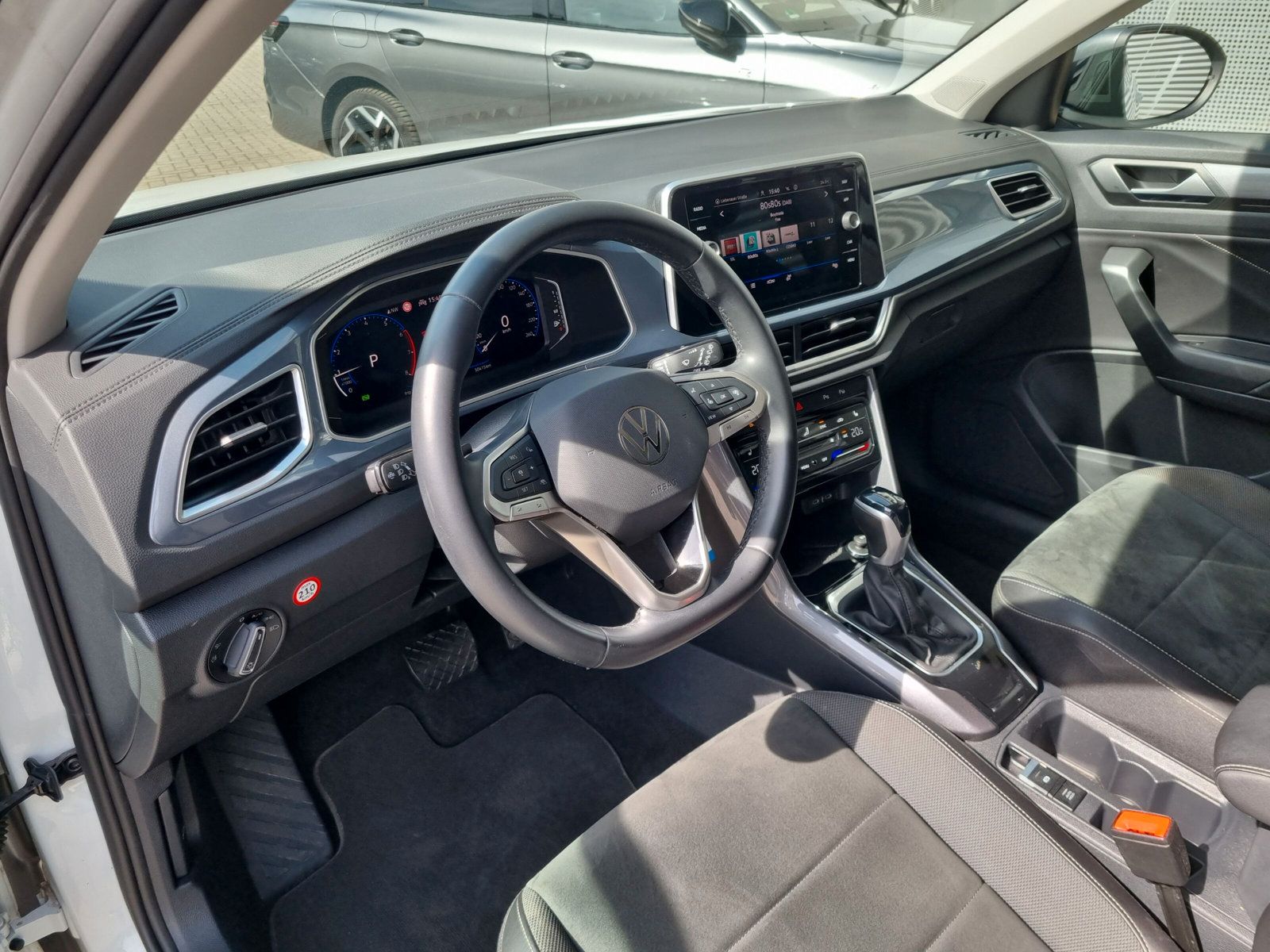 Volkswagen T-Roc - Bild 13