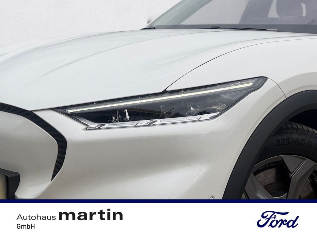 Fahrzeugabbildung Ford Mustang MACH-E Extended Range ACC LED PANO 360°