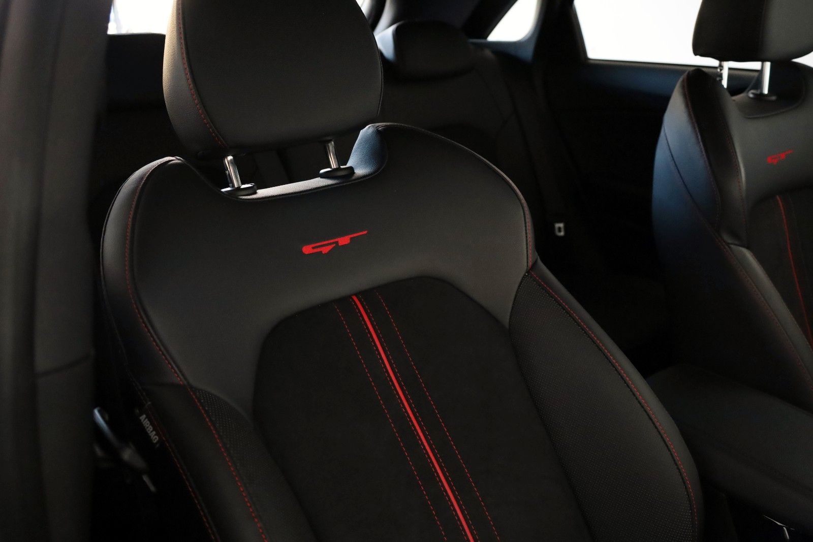 Fahrzeugabbildung Kia cee'd / Ceed GT, T.Leder,Navi,LED,SH,JBL +WR