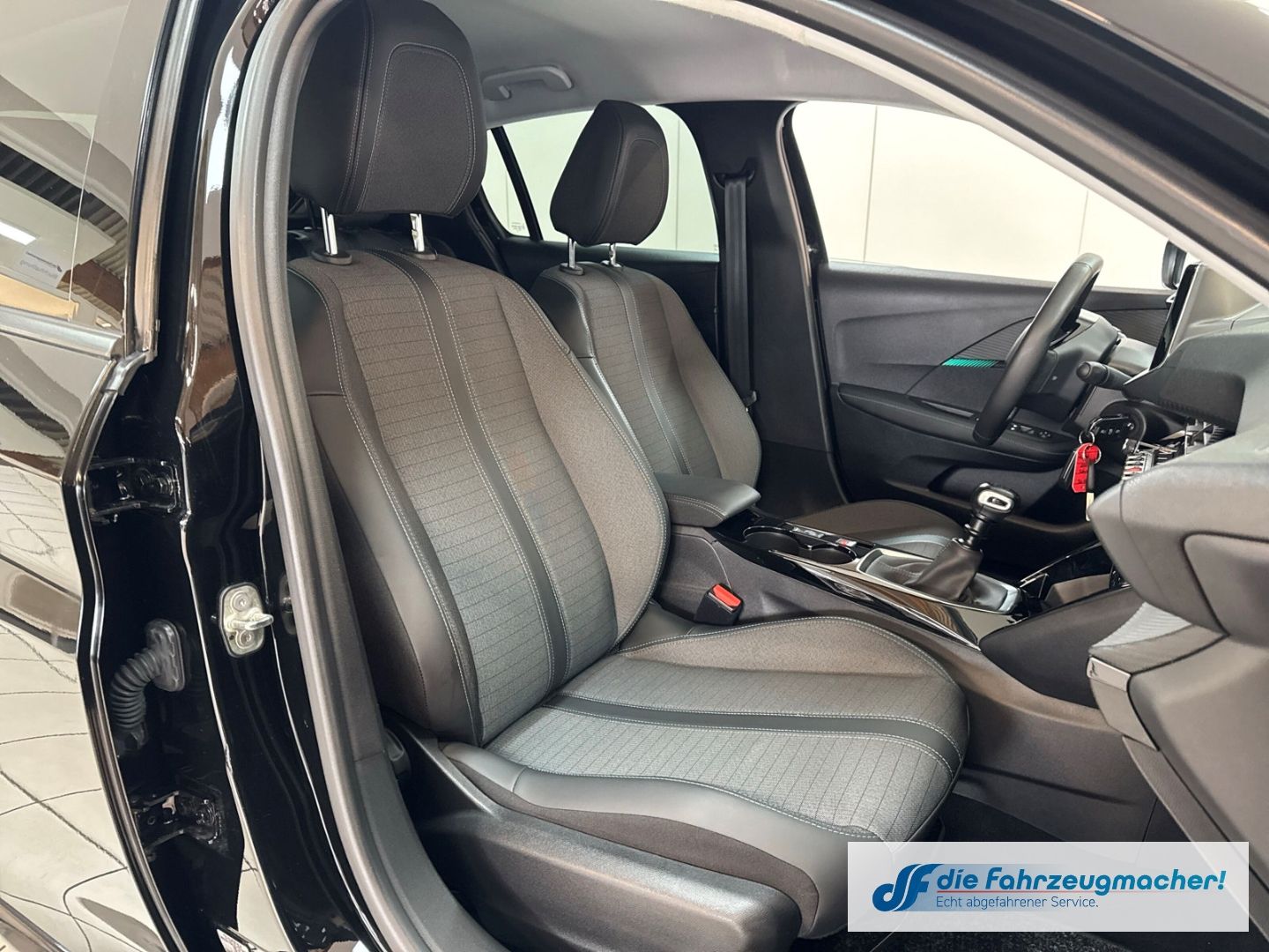 Fahrzeugabbildung Peugeot 208 Allure Navi LED Klimaautom Fahrerprofil DAB