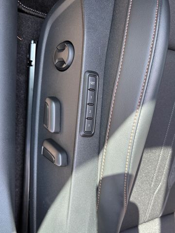 Formentor VZ 1.4l e-Hybrid *Pano/AHK/19"Copper*
